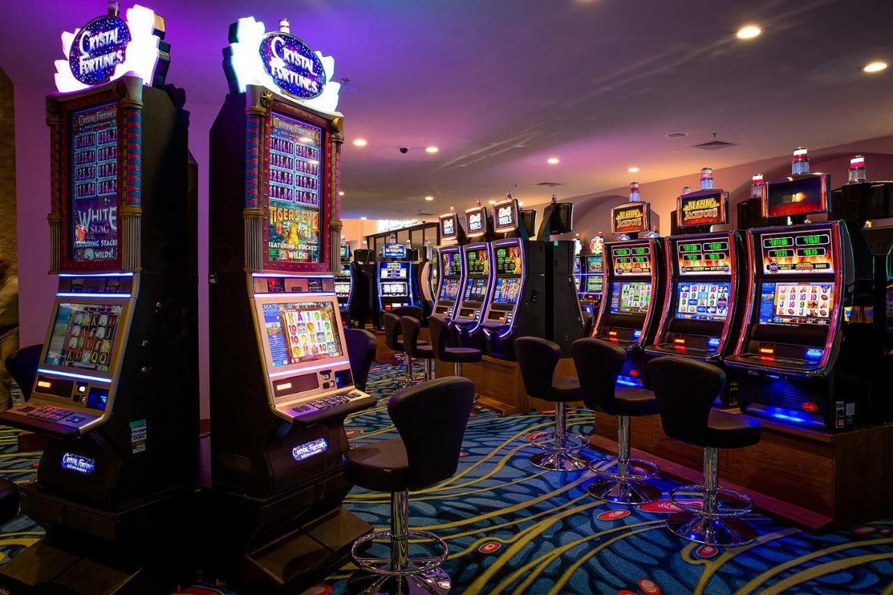 Crocs Resort & Casino ハコ エクステリア 写真