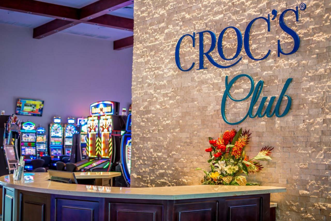 Crocs Resort & Casino ハコ エクステリア 写真